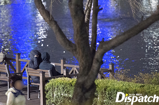 Ryu Jun Yeol dan Hyeri kencan di tepi danau