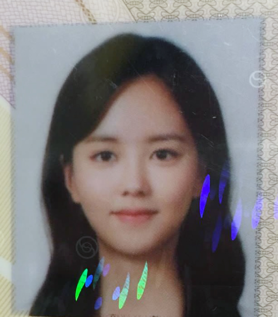 Actress Kim So Hyun Got Her First ID Card | Korea Dispatch